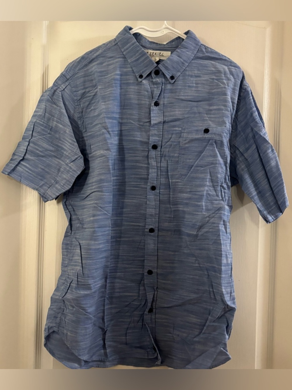 Ezekiel Men's Short-Sleeve Button-Down in Heathered Light Blue
